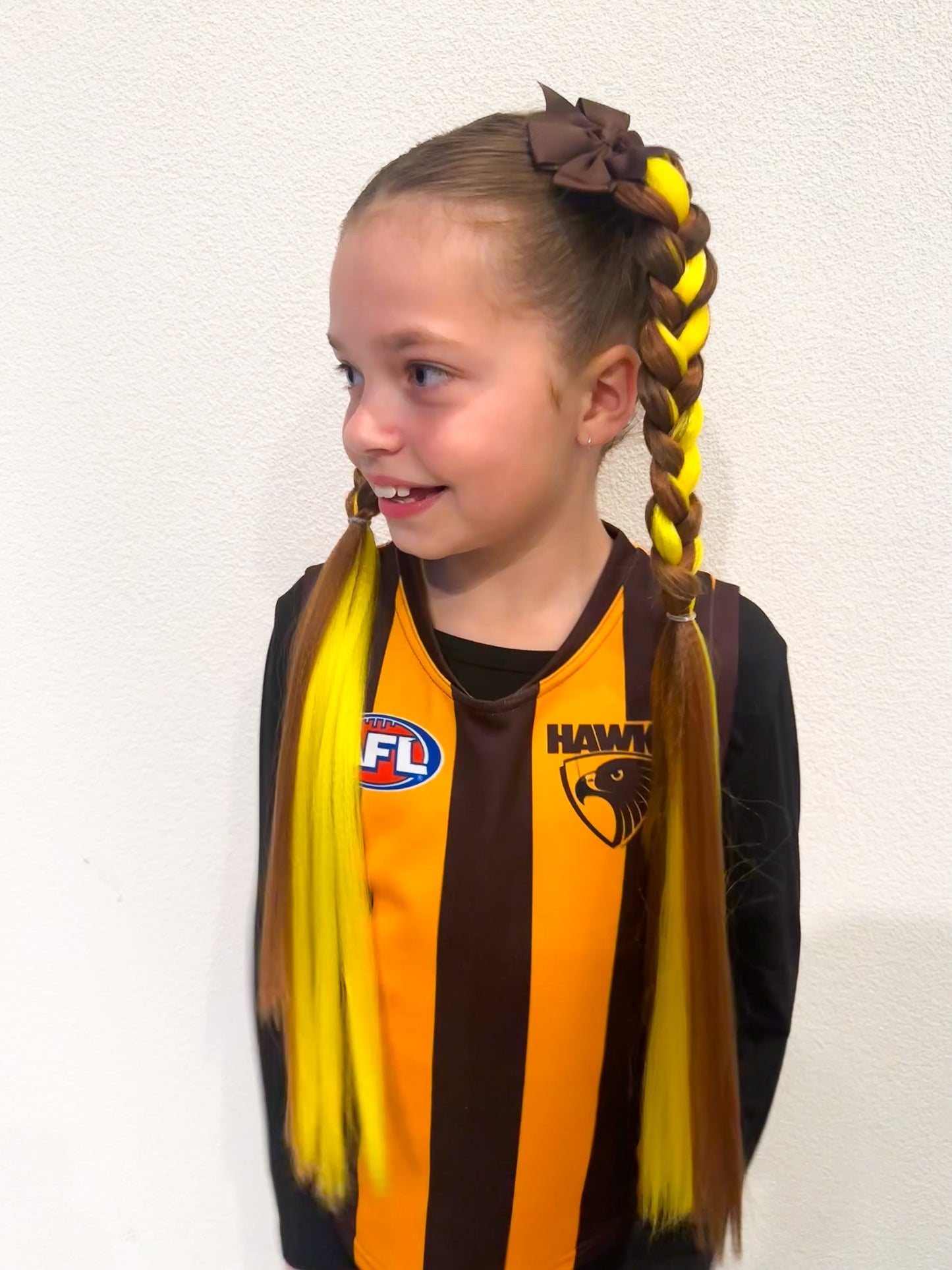 Brown/yellow sports team braid