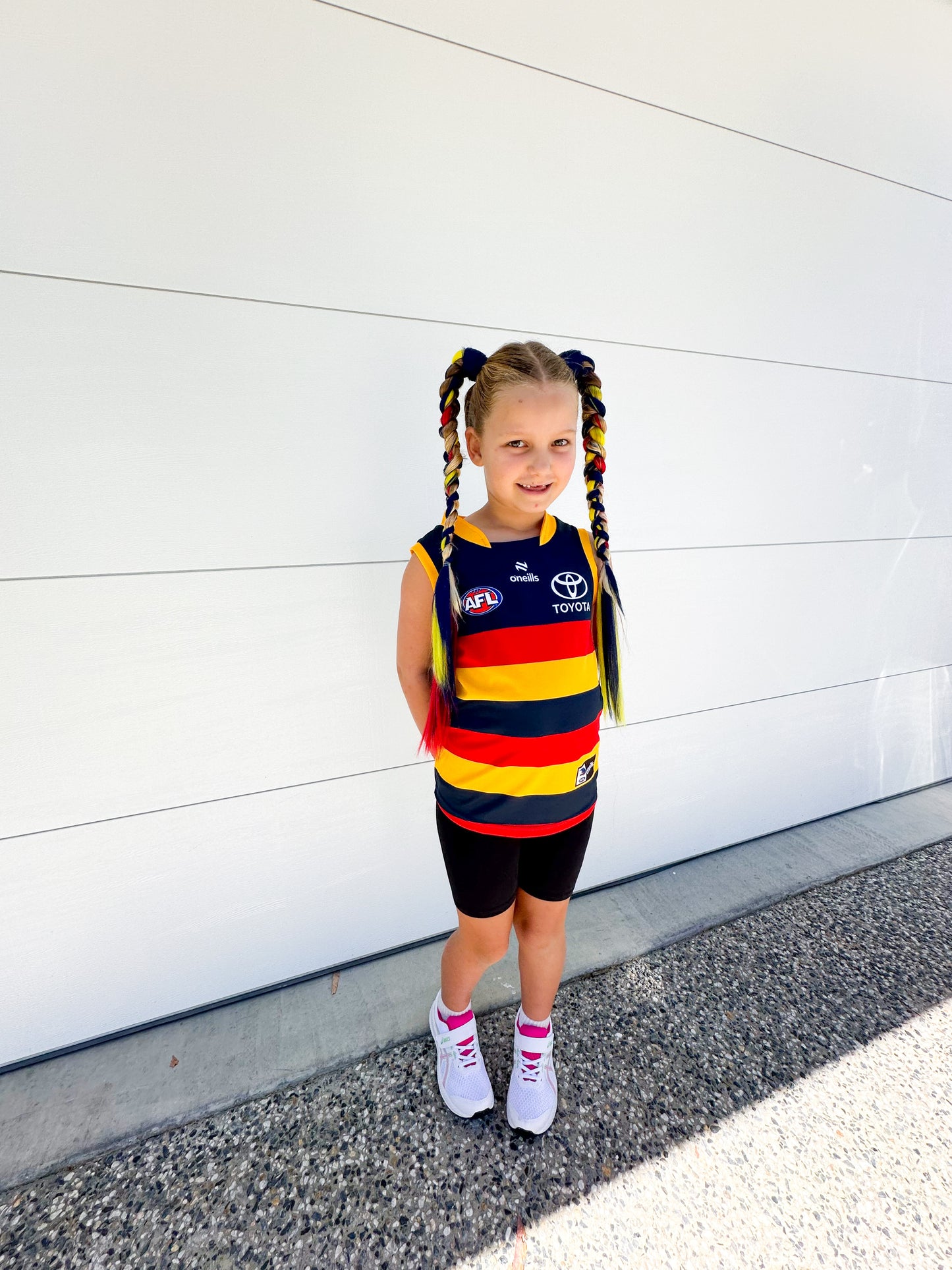 Navy/yellow/red sports team braid