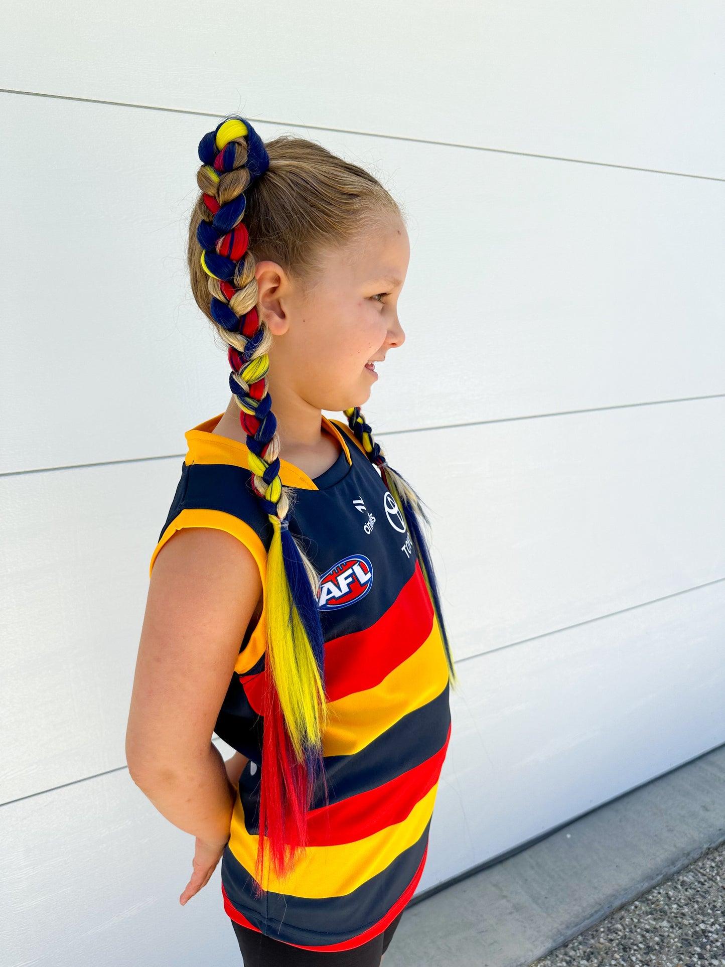 Navy/yellow/red sports team braid